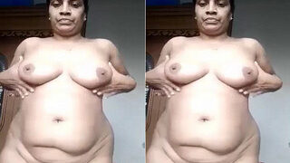 Desi Aunty Shows Her Boobs And Pussy | Viral MMS Desi