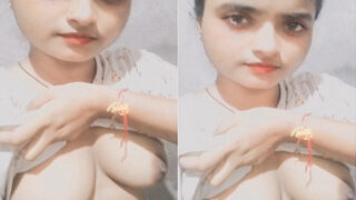 Desi Girl Shows Her Boobs | FSI Blog