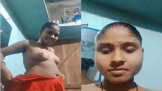 Desi Bhabhi Shows Her Boobs | FSI Blog