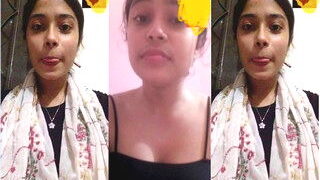 Cute Desi Girl Shows Boobs | FSI Blog